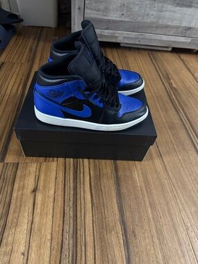 Jordan High-Top Sneakers in Black & Blue